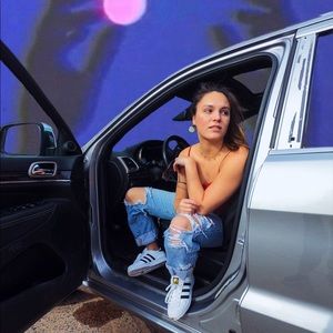 Meet your Posher, Amelia